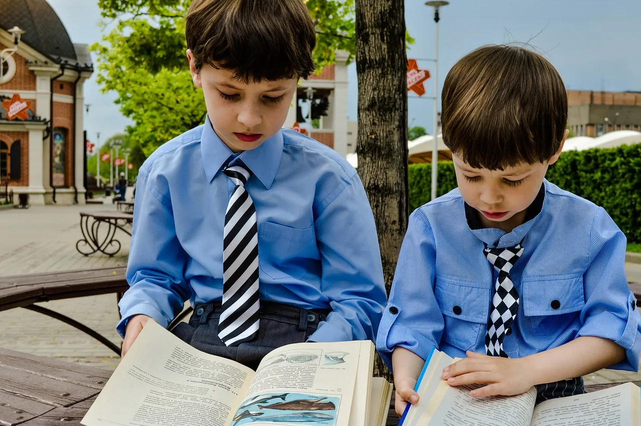 USA : Le conseil scolaire approuve l'endoctrinement idéologique des écoliers avec l'identité de genre